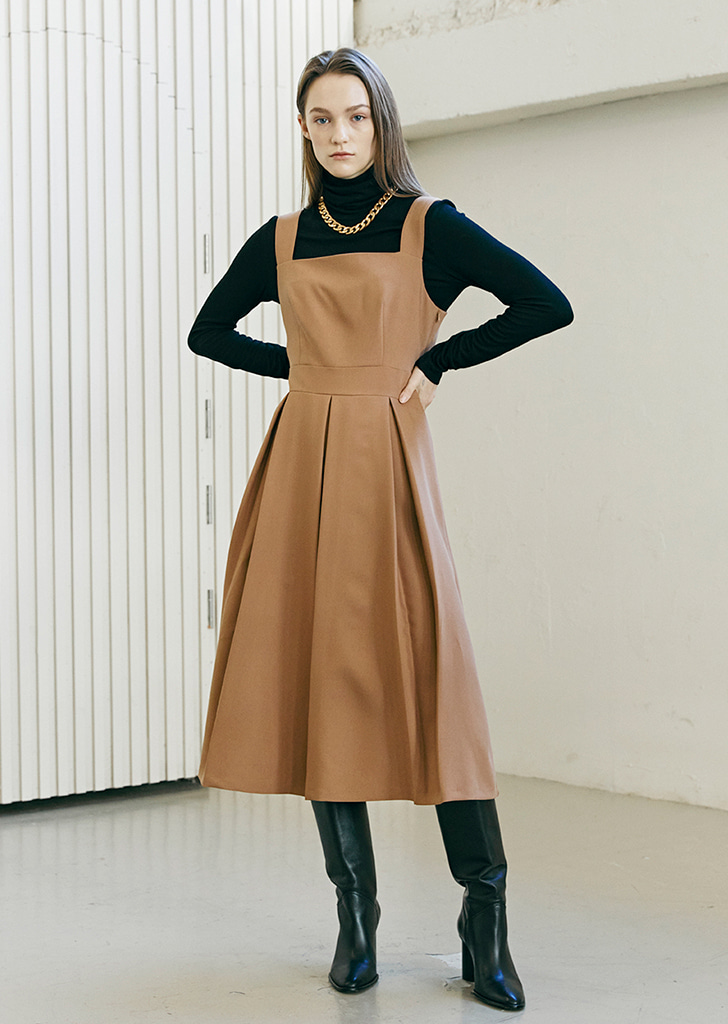 Pleats Sleeveless Dress - Brown